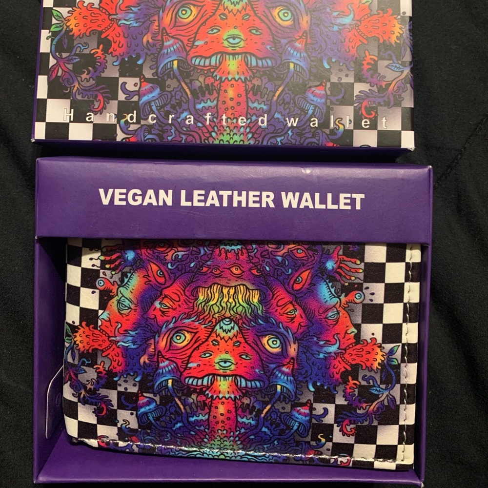 Vegan leather Psychedelic Mushroom Wallet NIB